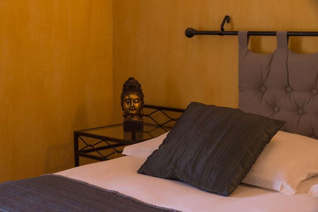 อินเตอร์-โฮเต็ล แอ-ซอง-โพรว็องซ์ นอร์ด เลอ วีลาฌ โพรว็องกาล Hotel เปอร์ทุยส์ ร้านอาหาร รูปภาพ